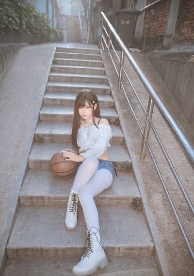 h翘屁嫩男吃军人的大东西视频_在线免费观看电影
