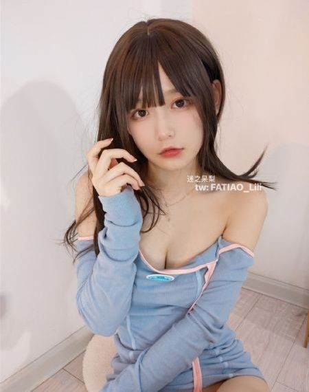 草莓视频在线免费_超清免费观看视频